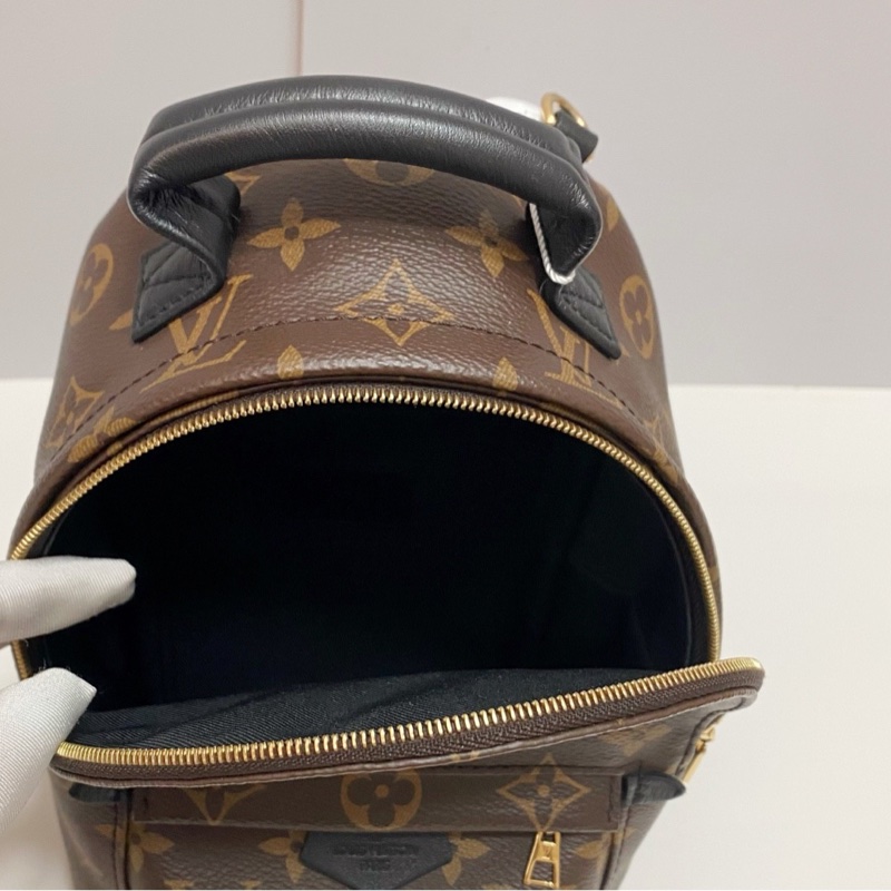 99新Lv路易威登 mini雙肩包 經典老花mini小書包 新款 芯片款 尺寸:17x22x10cm 附件:塵袋-7