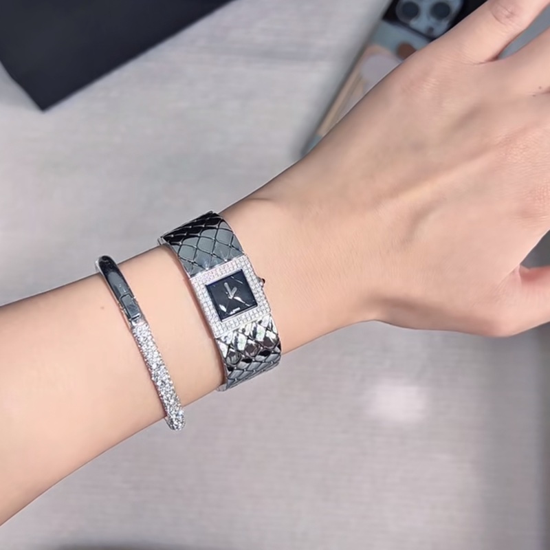 【高貴氣質💫全網最低價】Chanel香奈兒COCO CRUSH黑銀菱格紋鑲鑽女表-1