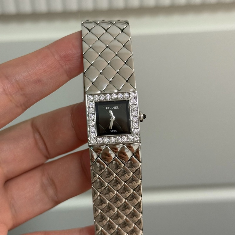 【高貴氣質💫全網最低價】Chanel香奈兒COCO CRUSH黑銀菱格紋鑲鑽女表-3