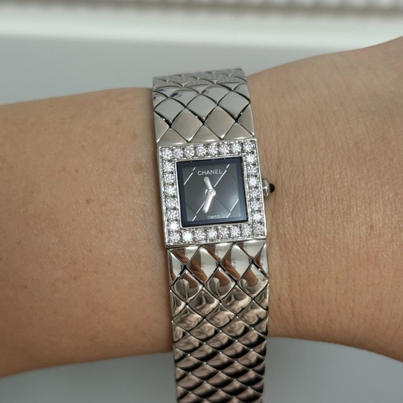 【高貴氣質💫全網最低價】Chanel香奈兒COCO CRUSH黑銀菱格紋鑲鑽女表-7