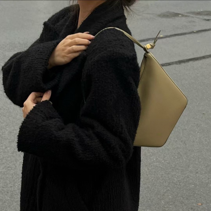 Loewe 粘土綠 Hammock hobo 牛皮肩背包Anagram小骰子點綴 15*16*10cm開口28cm 98新配件塵袋-0