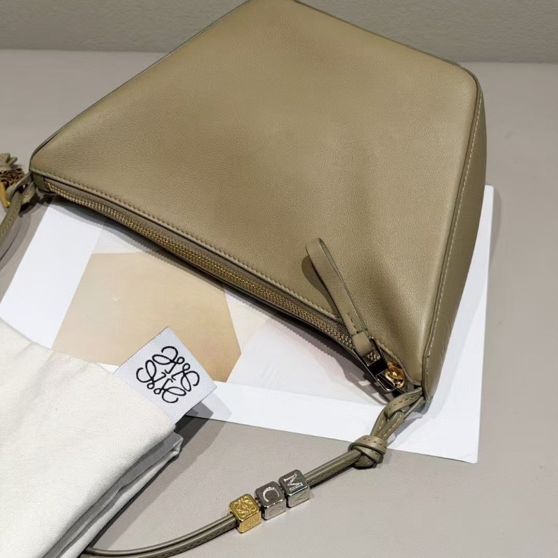 Loewe 粘土綠 Hammock hobo 牛皮肩背包Anagram小骰子點綴 15*16*10cm開口28cm 98新配件塵袋-5