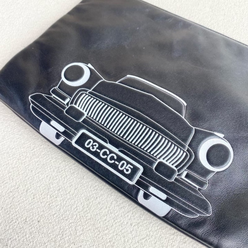 Chanel 汽車手拿包 黑色羊皮 亞克力拉鍊34*23 98新配件塵袋-7