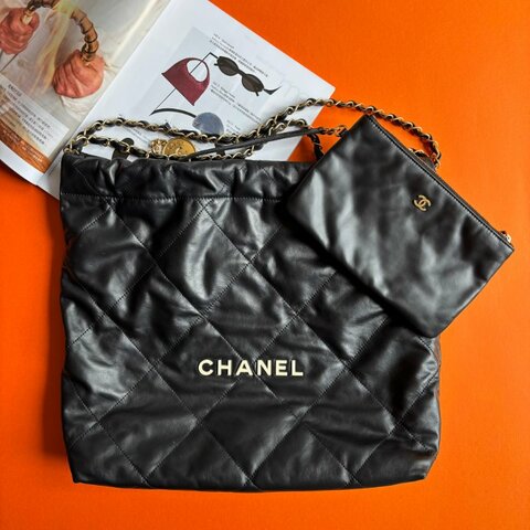::CHANEL:: AS3261 黑色白字樣22BAG中款肩背包 金鍊肩背