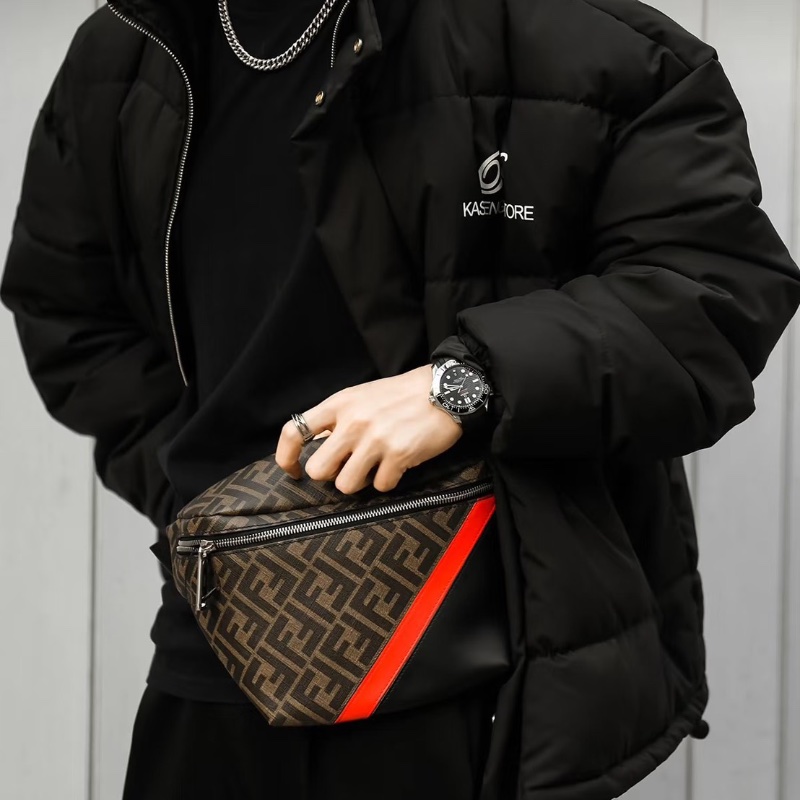 FENDI 老花腰包 20*20  99新配件塵袋-0
