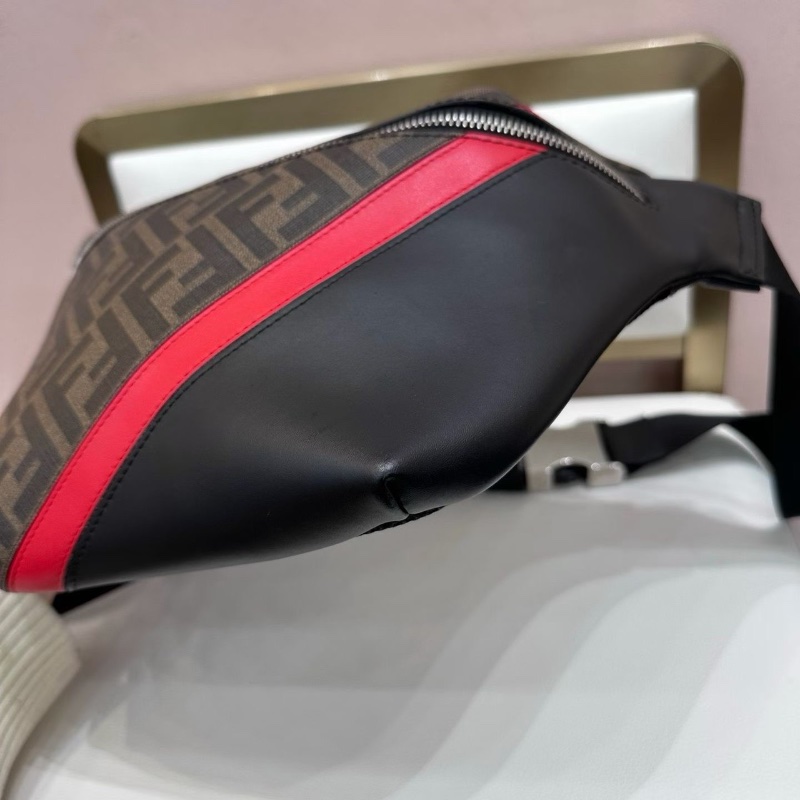 FENDI 老花腰包 20*20  99新配件塵袋-2