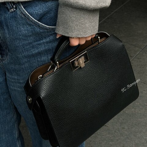 S5397-FENDI 黑色牛皮銀釦 Peekaboo ISeeU手提斜背包