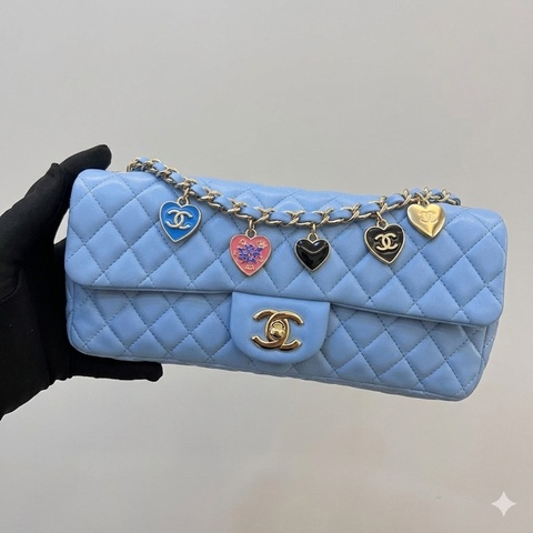 Chanel 香奈兒 情人節限定 愛心吊墜 藍色C F橫版 尺寸25*5*11