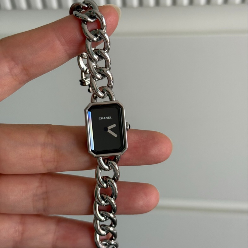 【Jennie同款😍經典保值✨全網最低價】Chanel 黑銀方糖手錶H7019 稀有S碼-1