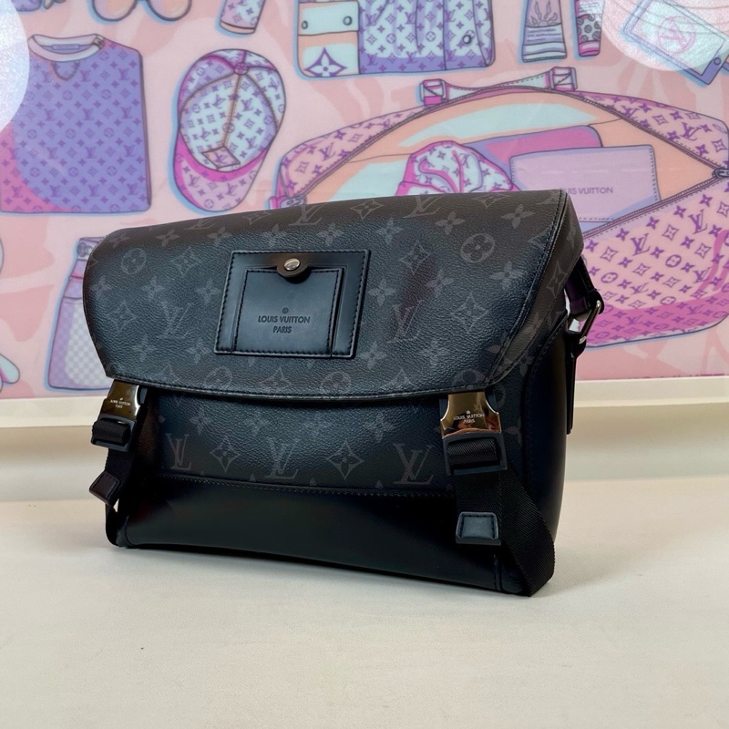 99新LV 路易威登/Louis Vuitton Voyager黑武士邮差包-2