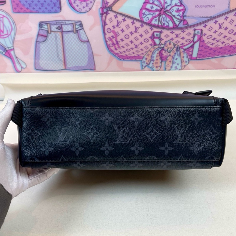 99新LV 路易威登/Louis Vuitton Voyager黑武士邮差包-3