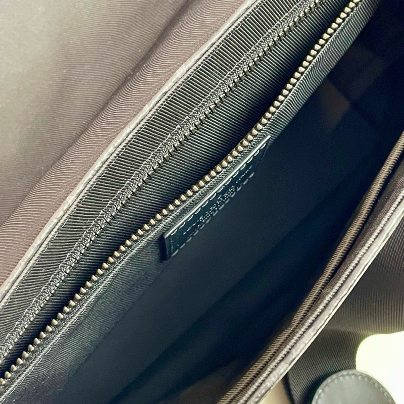 99新LV 路易威登/Louis Vuitton Voyager黑武士邮差包-4