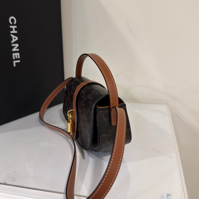 🈶購證 #99新閒置 Celine鎖頭腋下包 Lisa同款🔥-6