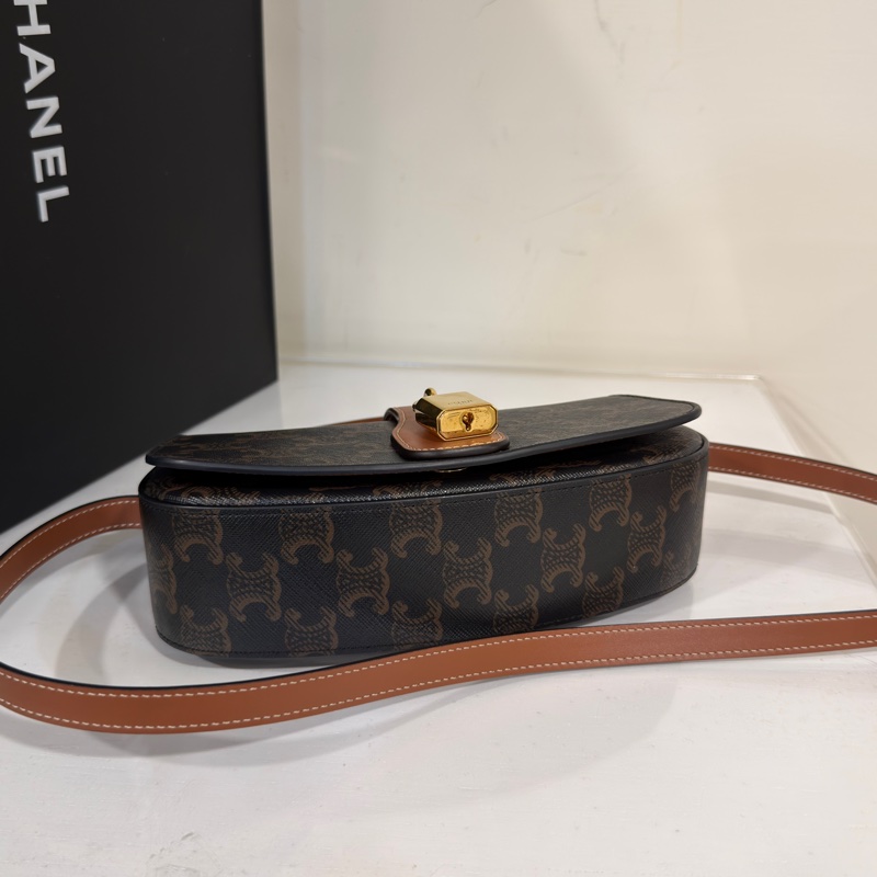 🈶購證 #99新閒置 Celine鎖頭腋下包 Lisa同款🔥-8