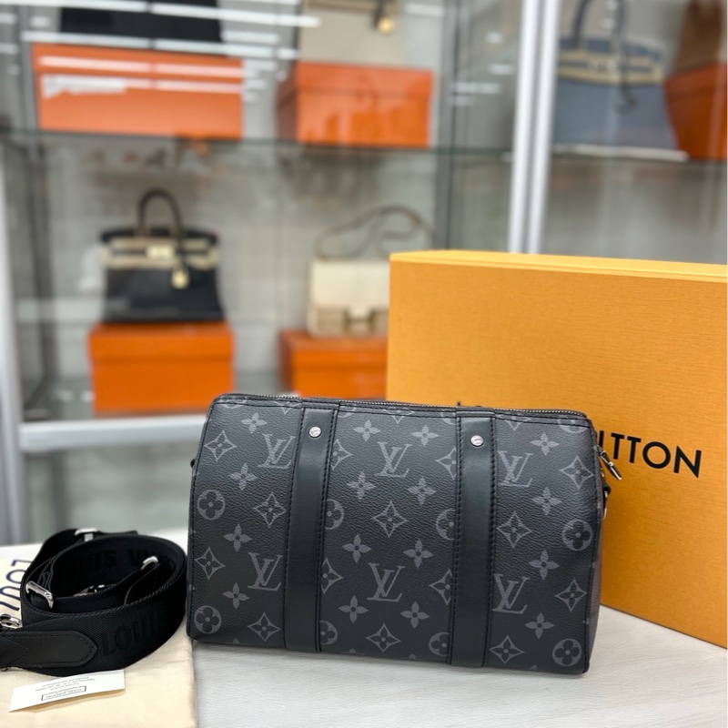 【99新】 LV 黑老花city keepall 27 斜挎包-1
