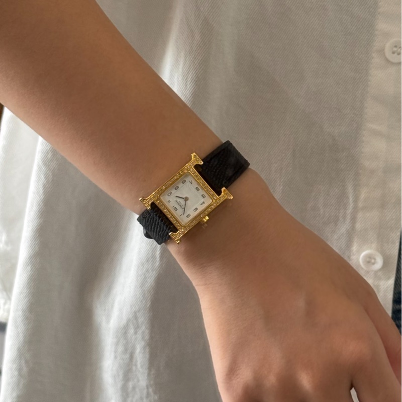 【長期主義✨可以用一輩子❤️】愛馬仕HEURE H系列 女士真皮腕表-1