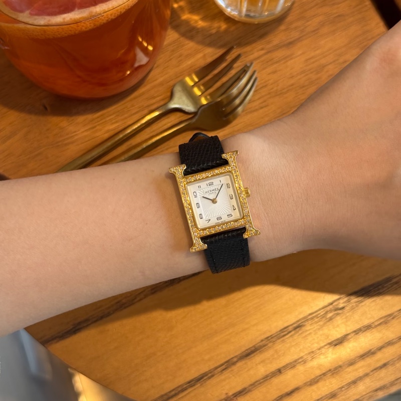 【長期主義✨可以用一輩子❤️】愛馬仕HEURE H系列 女士真皮腕表-2