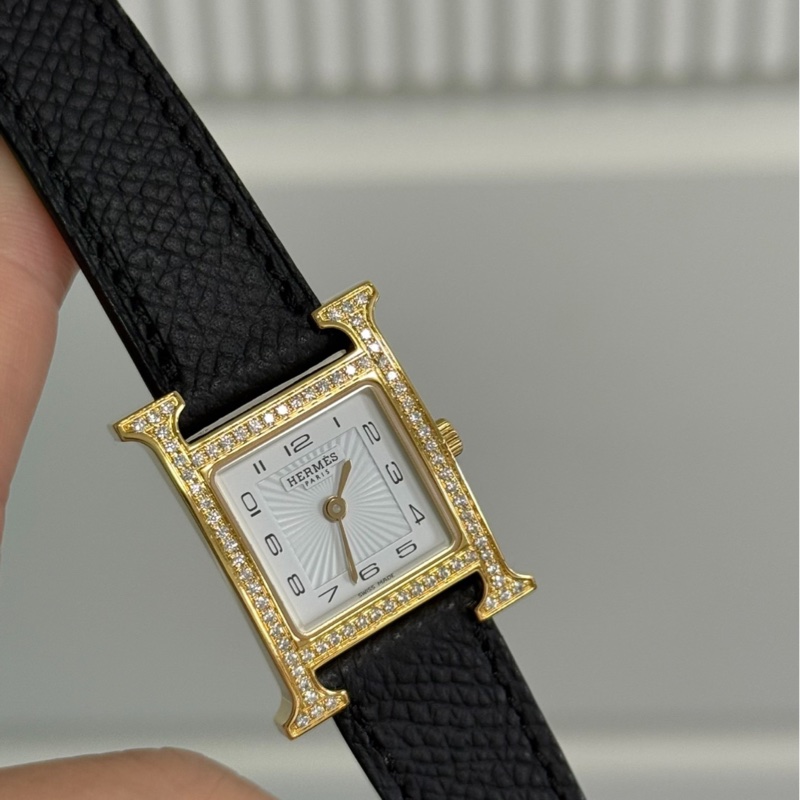 【長期主義✨可以用一輩子❤️】愛馬仕HEURE H系列 女士真皮腕表-6