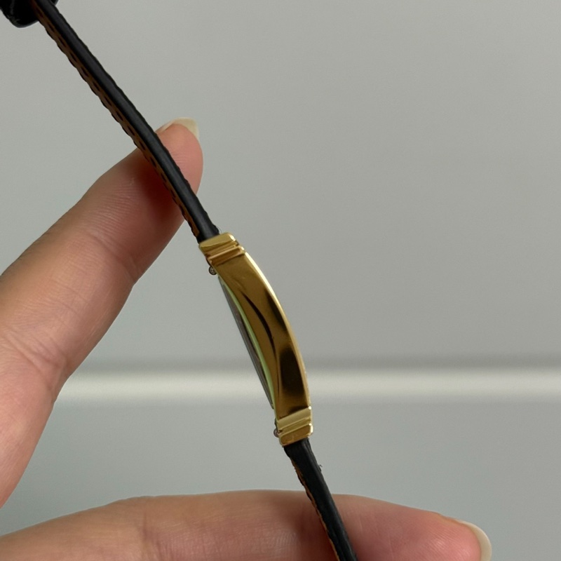 【長期主義✨可以用一輩子❤️】愛馬仕HEURE H系列 女士真皮腕表-7