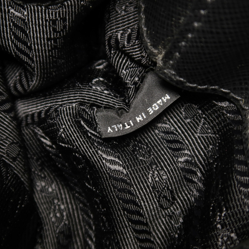 PRADA 尼龍Hand Bag銀扣手挽袋-6