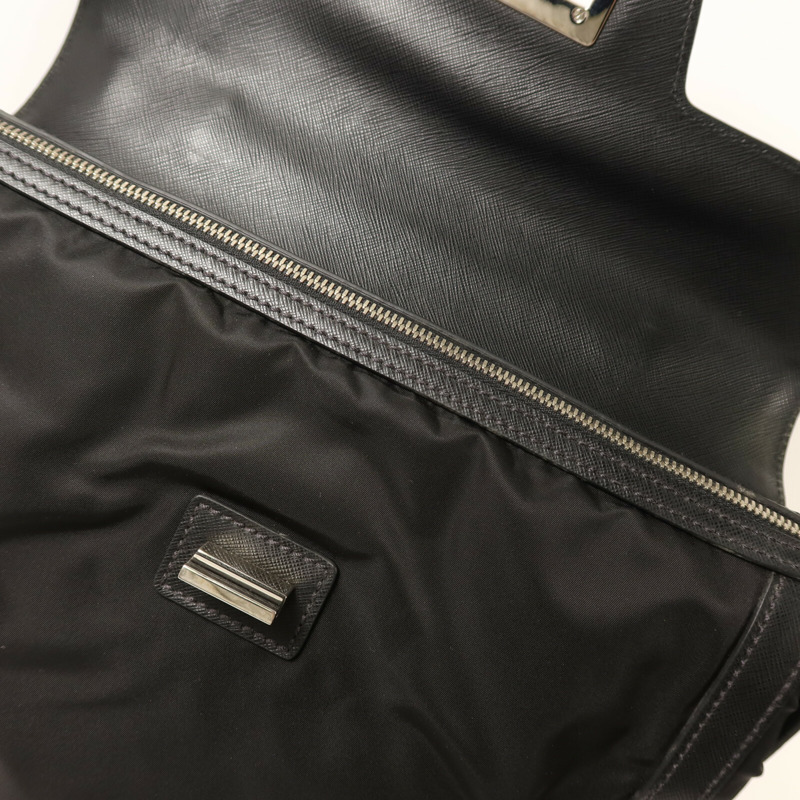PRADA 尼龍Hand Bag銀扣手挽袋-15