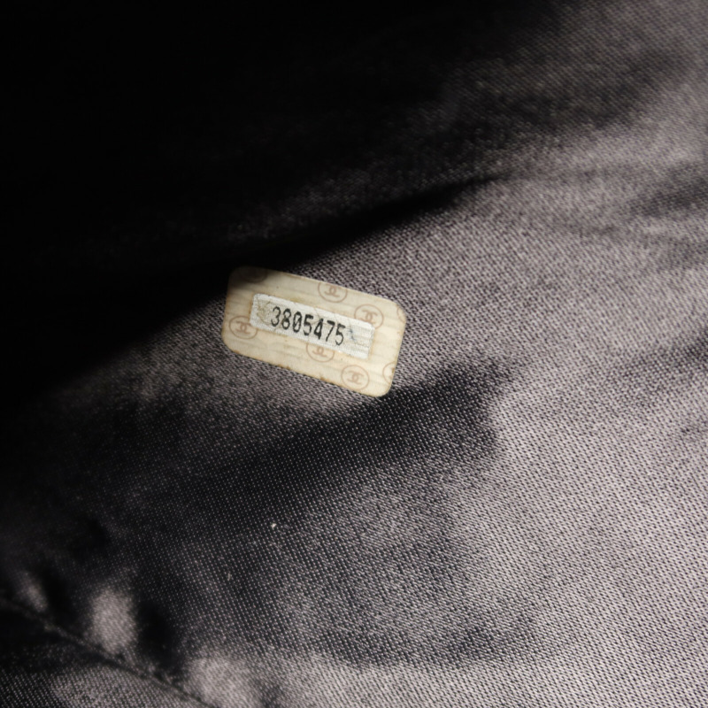 CHANEL 牛皮皮革Shoulder Bag金扣肩背袋-7