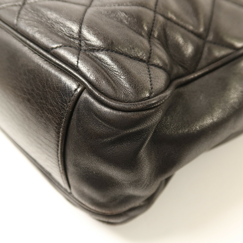 CHANEL 牛皮皮革Shoulder Bag金扣肩背袋-14