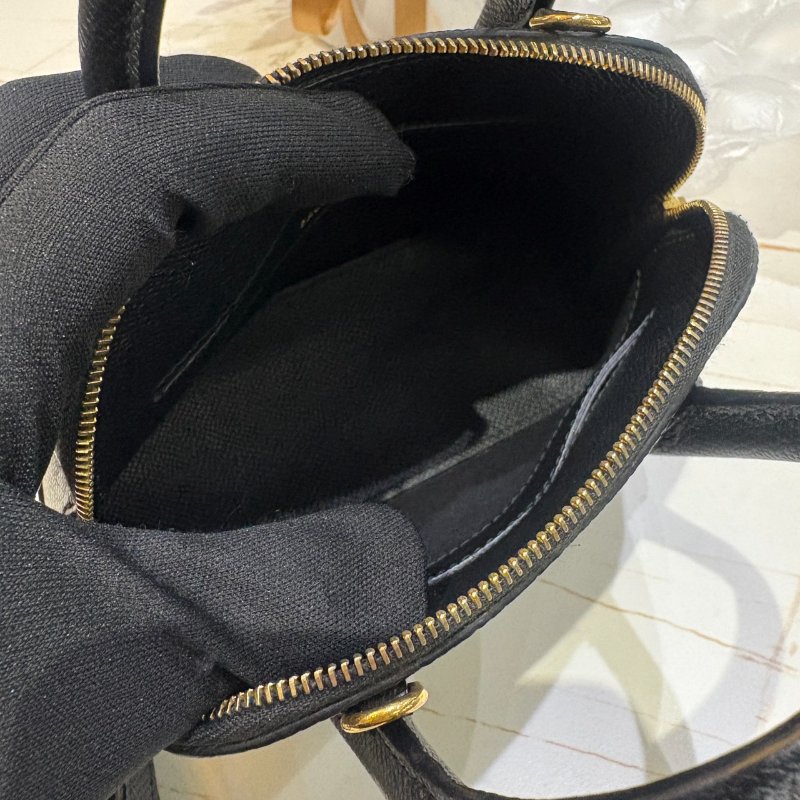 *SHIHNA名牌精品* Balenciaga XXS 壓紋小牛皮 手提/斜背貝殼包-4