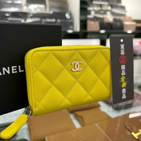 東區正精品㊣CHANEL AP0216 全新香奈兒黃色荔枝牛皮金釦ㄇ字拉鍊後口袋卡片夾零錢包 RZ3695