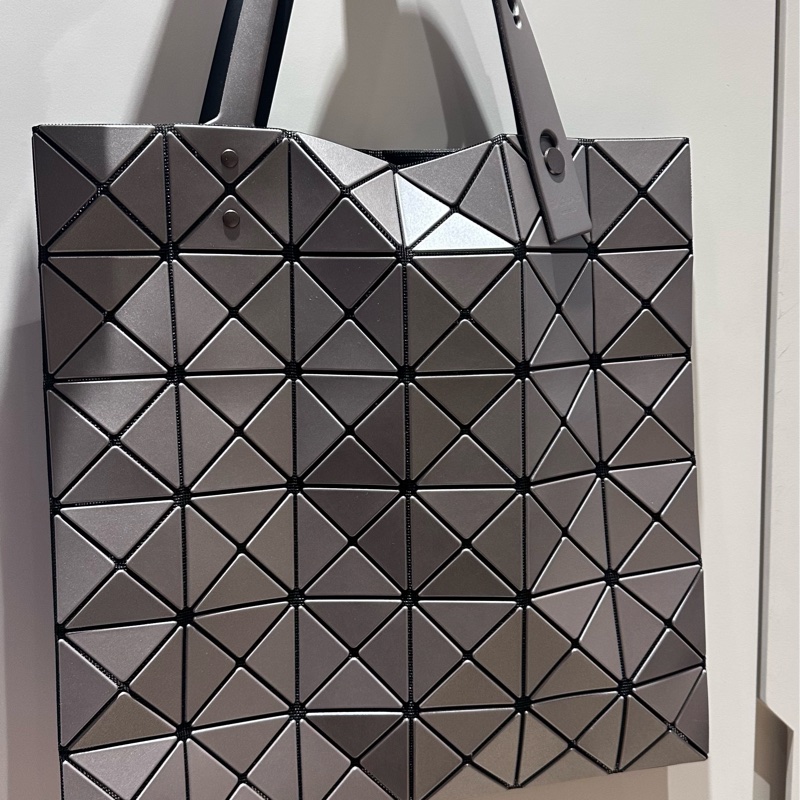 ISSEY MIYAKE 三宅一生 BAOBAO 6x6金屬啞光手提包 銀綜色-0