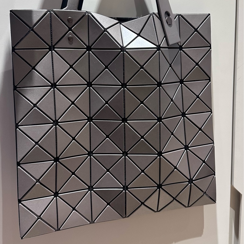 ISSEY MIYAKE 三宅一生 BAOBAO 6x6金屬啞光手提包 銀綜色-8