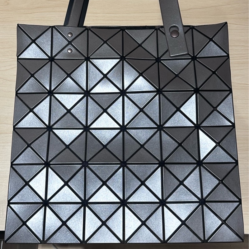 ISSEY MIYAKE 三宅一生 BAOBAO 6x6金屬啞光手提包 銀綜色-9