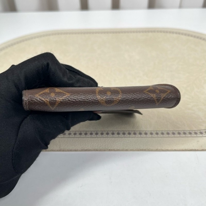 LV路易威登 老花短款三折疊豆豆錢包 經典老花配棕色內裡 內裡有隔層 可放現金-8