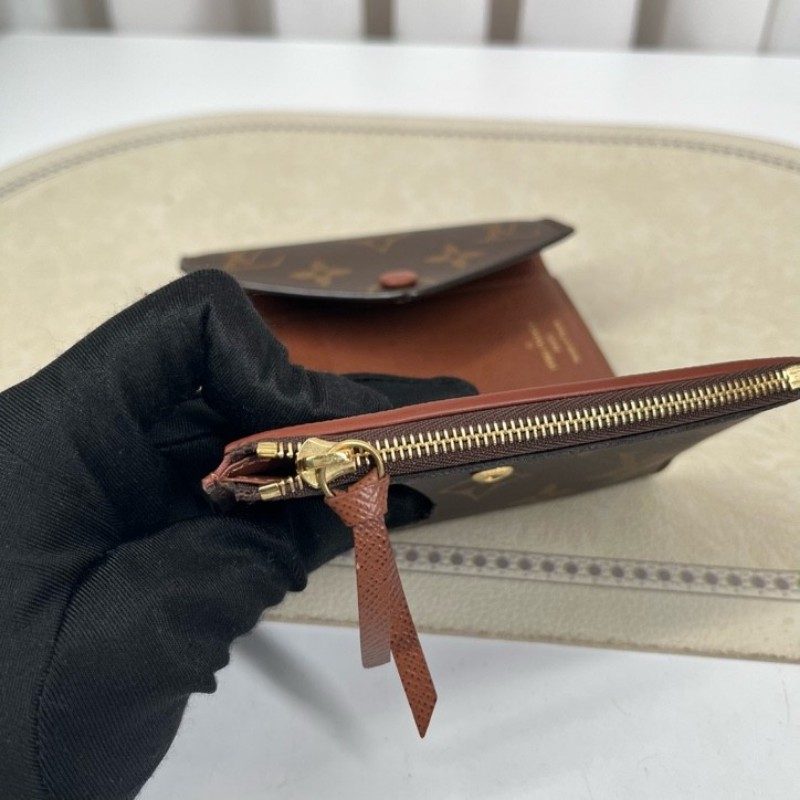 LV路易威登 老花短款三折疊豆豆錢包 經典老花配棕色內裡 內裡有隔層 可放現金-12