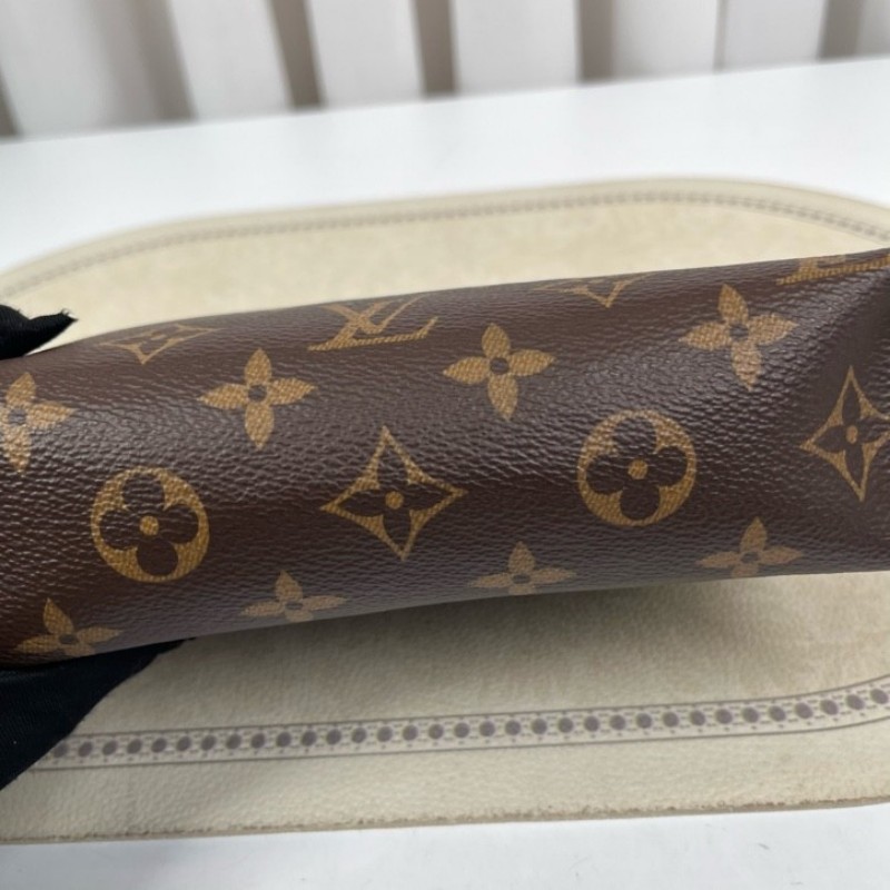 LV路易威登 老花洗漱包手拿包 經典老花 金色五金 拉鍊順滑 容量合適 日常通勤百搭實用-8