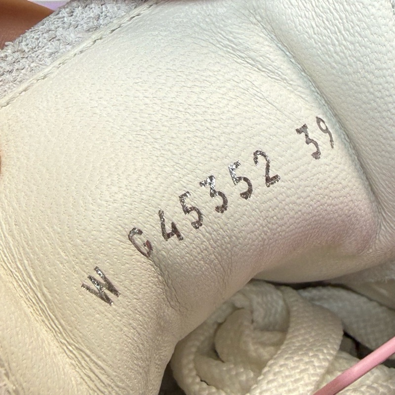 香奈兒Chanel 雙C Logo 白紫帆布板鞋 39 碼 99 新-6