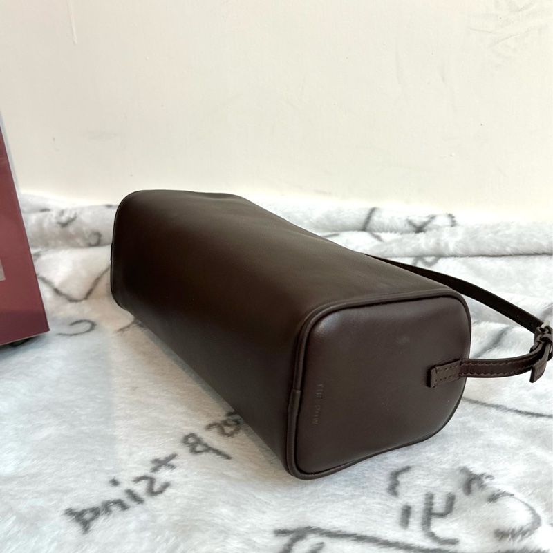 【全🆕】THE ROW 90's 小羊皮 手提包 烏木棕-3