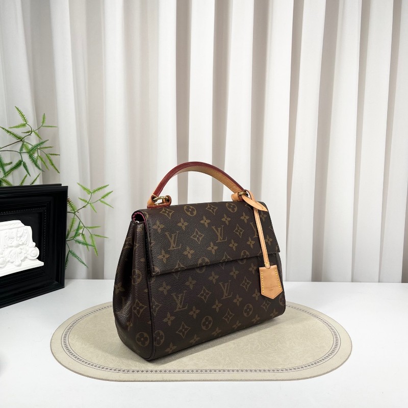 sh zym LV路易威登 Cluny克魯尼BB 老花手提包 經典老花圖案 配可拆卸寬肩帶 手提單肩都可以 容量實用 日常百搭-2