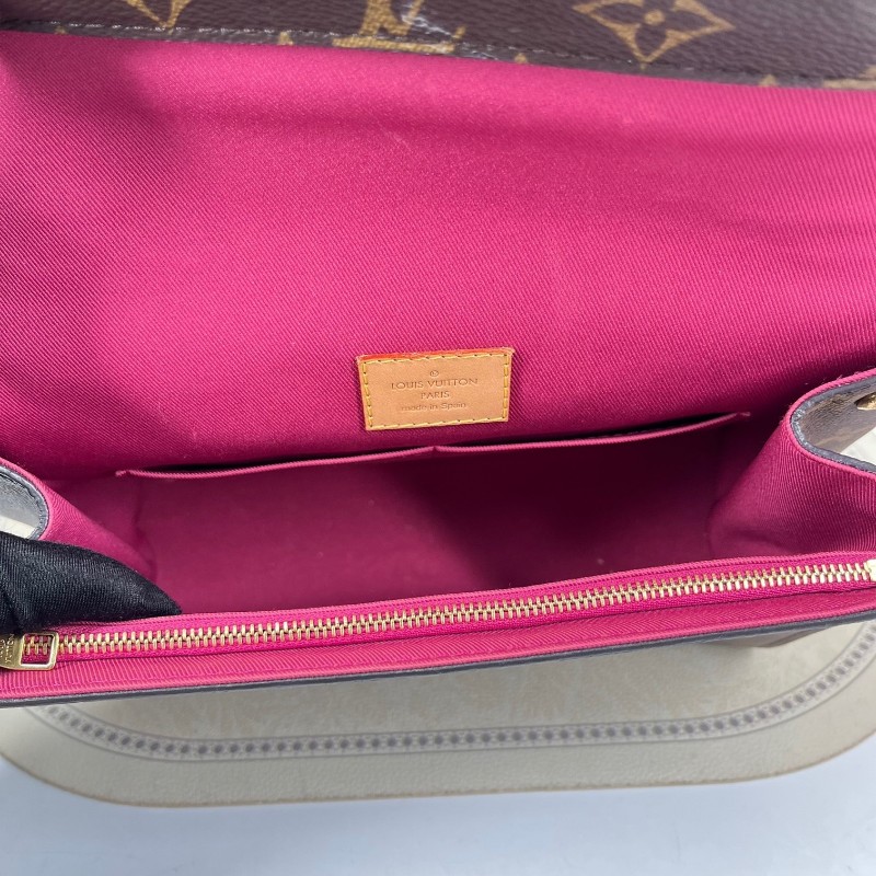 sh zym LV路易威登 Cluny克魯尼BB 老花手提包 經典老花圖案 配可拆卸寬肩帶 手提單肩都可以 容量實用 日常百搭-10