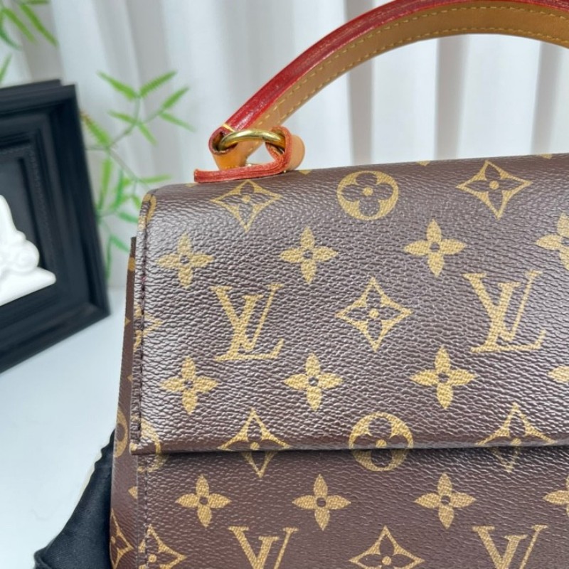 sh zym LV路易威登 Cluny克魯尼BB 老花手提包 經典老花圖案 配可拆卸寬肩帶 手提單肩都可以 容量實用 日常百搭-13
