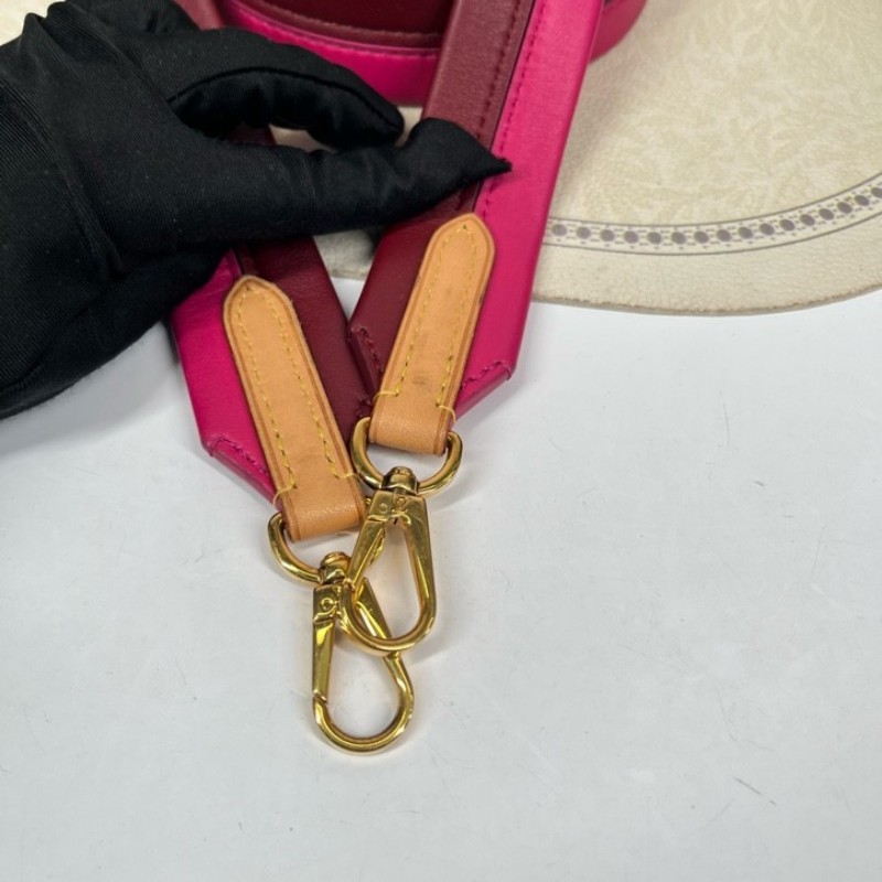 sh zym LV路易威登 Cluny克魯尼BB 老花手提包 經典老花圖案 配可拆卸寬肩帶 手提單肩都可以 容量實用 日常百搭-19