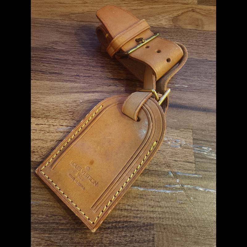 日本帶回絕版中古LV旅行包包皮革吊牌,絕版品難免有歲月痕跡,完美主義者請勿結標,謝謝KO-2