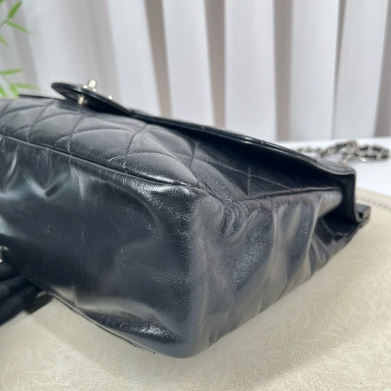 sh zym CHANEL香奈兒 20開 黑銀油蠟皮壓克力手柄衣架包 容量大 包型立挺 時尚亮眼 經典百搭-7