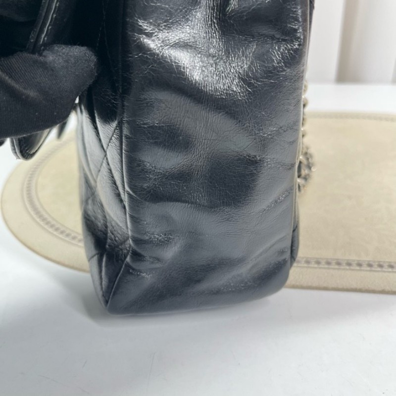 sh zym CHANEL香奈兒 20開 黑銀油蠟皮壓克力手柄衣架包 容量大 包型立挺 時尚亮眼 經典百搭-10