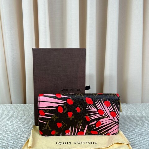 LV路易威登熱帶雨林長款錢包 金色五金 拉鏈開合 粉色內裡 卡位多 容量大 日常通勤百搭實用