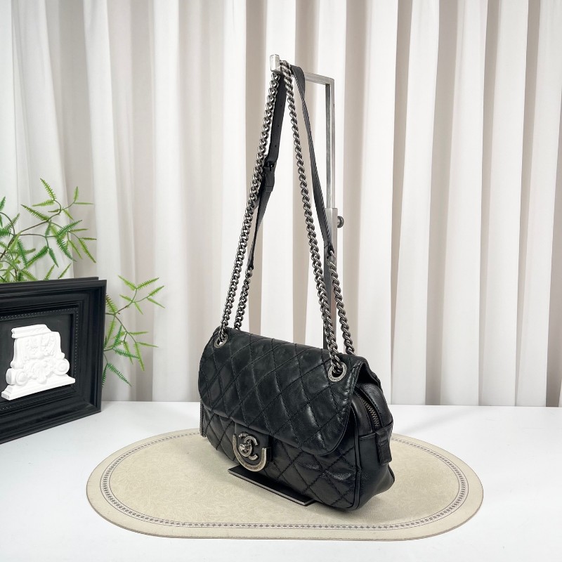 CHANEL香奈兒 18開 限定款愛丁堡系列 流蘇鏈條包 可單肩可斜挎 紅色內裡 復古有氣質 容量適中-4