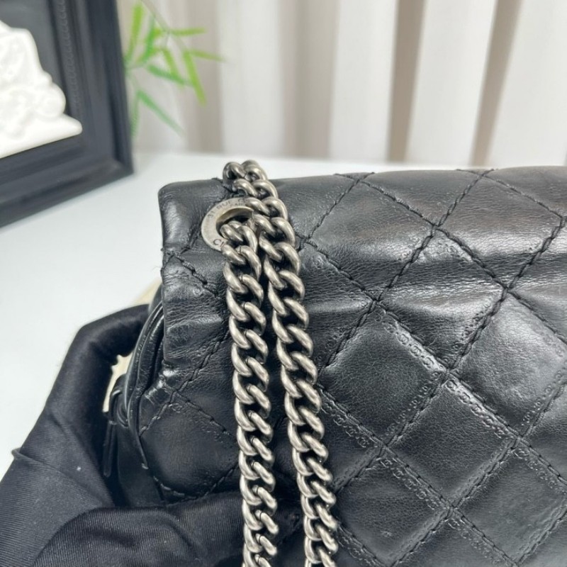 CHANEL香奈兒 18開 限定款愛丁堡系列 流蘇鏈條包 可單肩可斜挎 紅色內裡 復古有氣質 容量適中-16