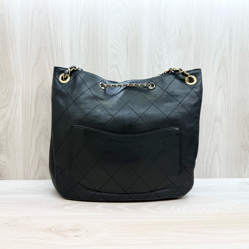 CHANEL🖤黑牛皮Bucket束口Hobo Bag AS0946-2