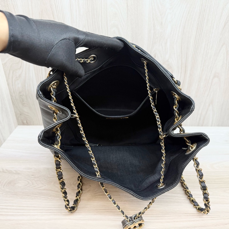 CHANEL🖤黑牛皮Bucket束口Hobo Bag AS0946-6