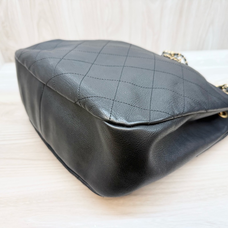 CHANEL🖤黑牛皮Bucket束口Hobo Bag AS0946-16